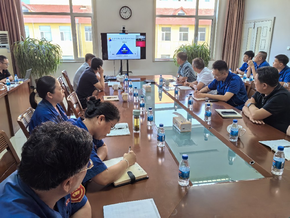 嘉尚嘉(烟台)环保科技有限公司领导给某知名品牌,15个工厂领导员工,培训消杀、熏蒸专业知识讲座